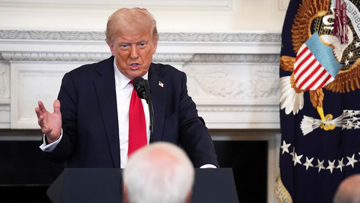 Trump threatens 100% tariffs on Russia if Ukraine war continues