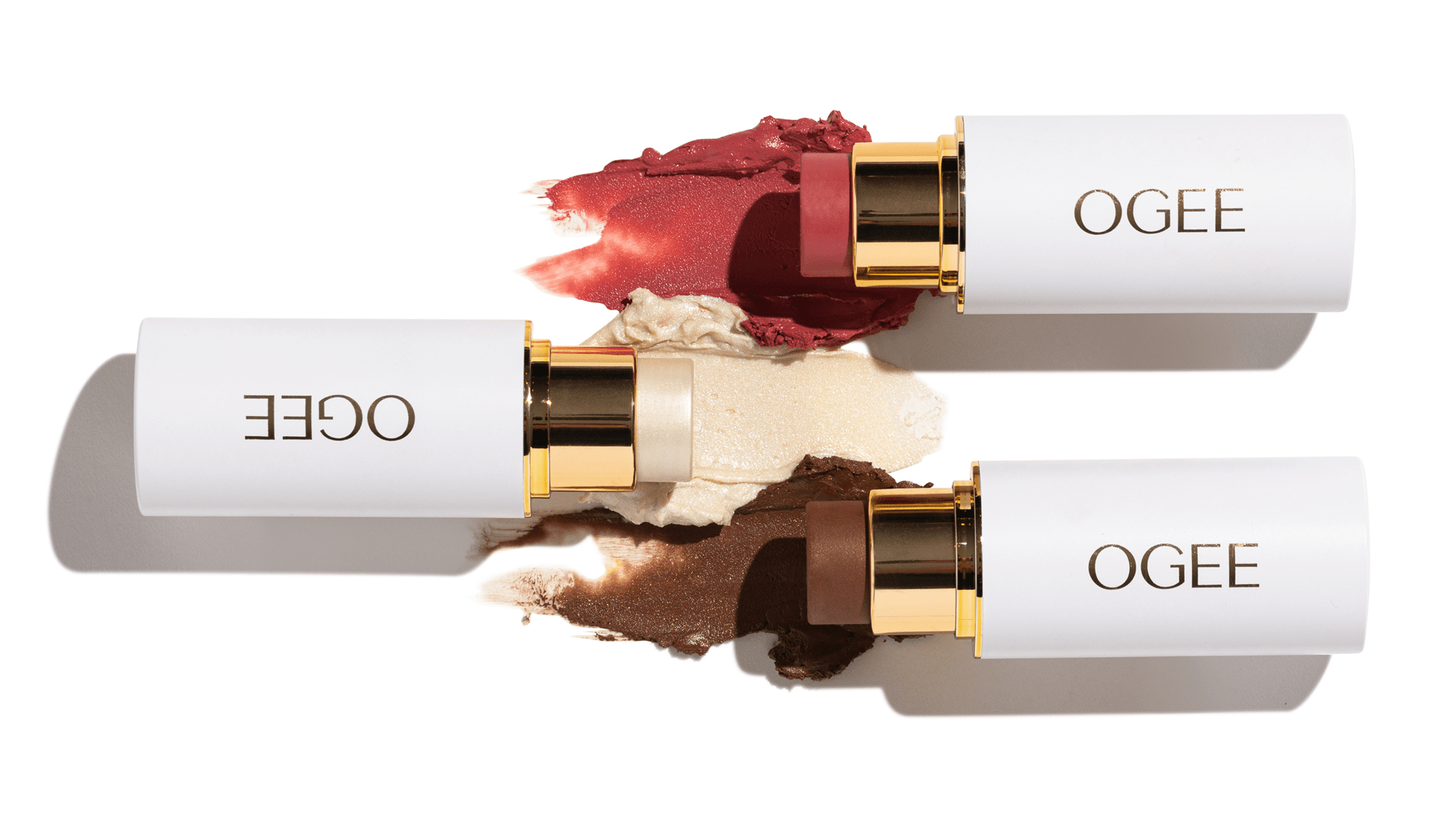 This Emma Roberts-Loved Viral Contour Kit Sells Every 38 Seconds