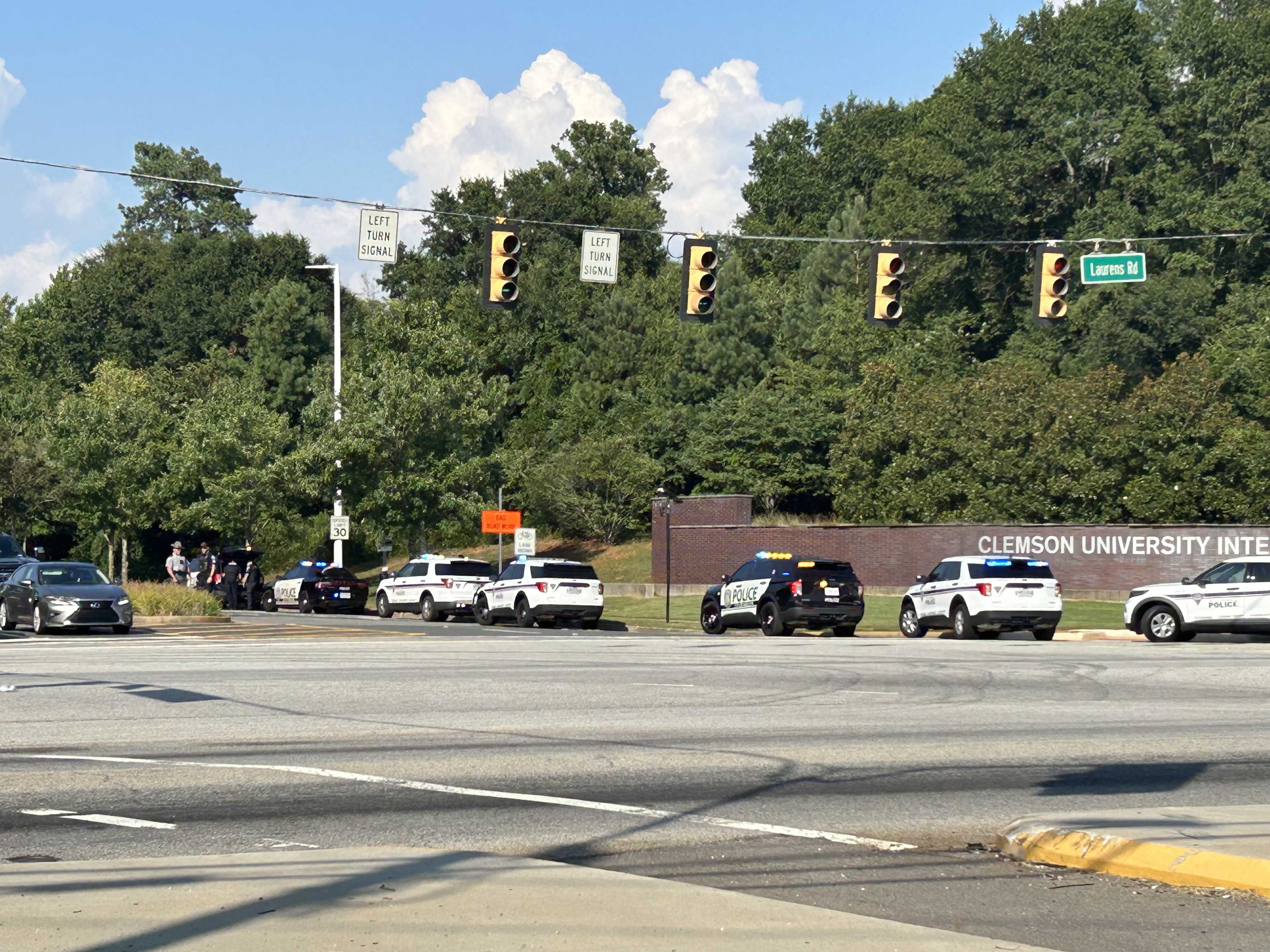 4 teens arrested after joy ride in stolen vehicle ends in Greenville County crash