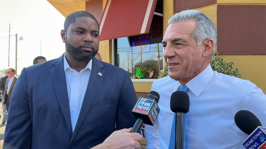 MAGA star joins Ciattarelli on campaign trail in New Jersey as Republicans aim to flip governor's office