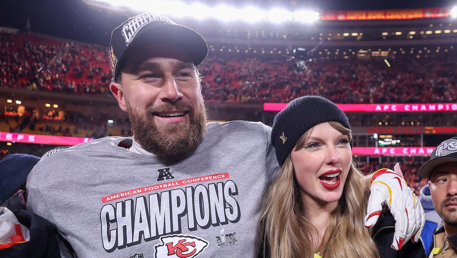 Travis Kelce Brushes Off Comment About Being Taylor Swift's New 'Muse'