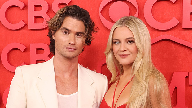 Kelsea Ballerini &amp; Chase Stokes Kiss on the CMT Music Awards Red Carpet: Video