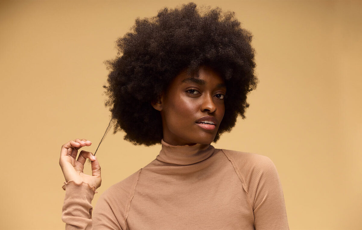 Low-Porosity Hair in Fall: What Your Curls Need Right Now