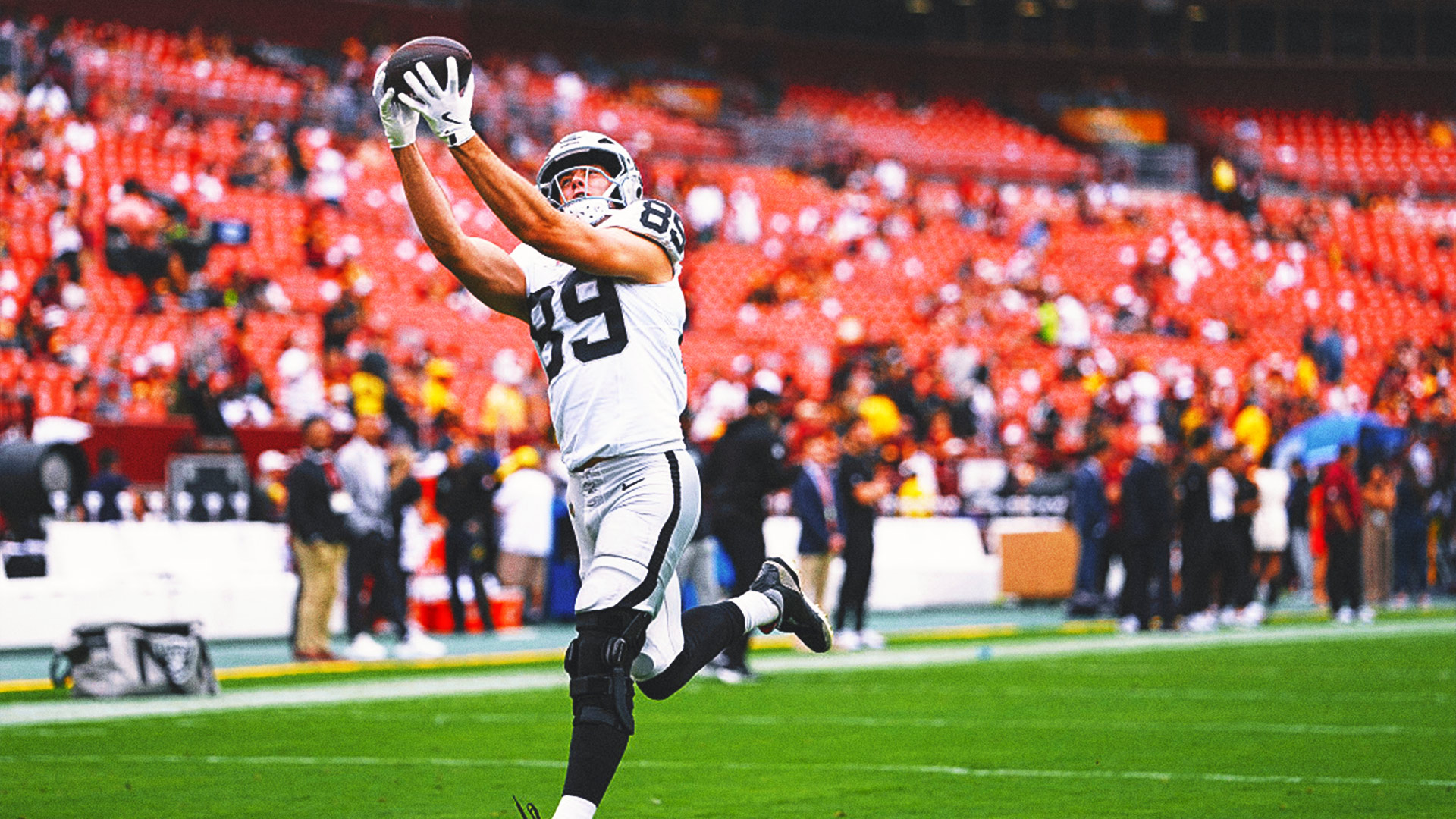 2025 NFL Week 5 Buzz: Brock Bowers Misses Practice