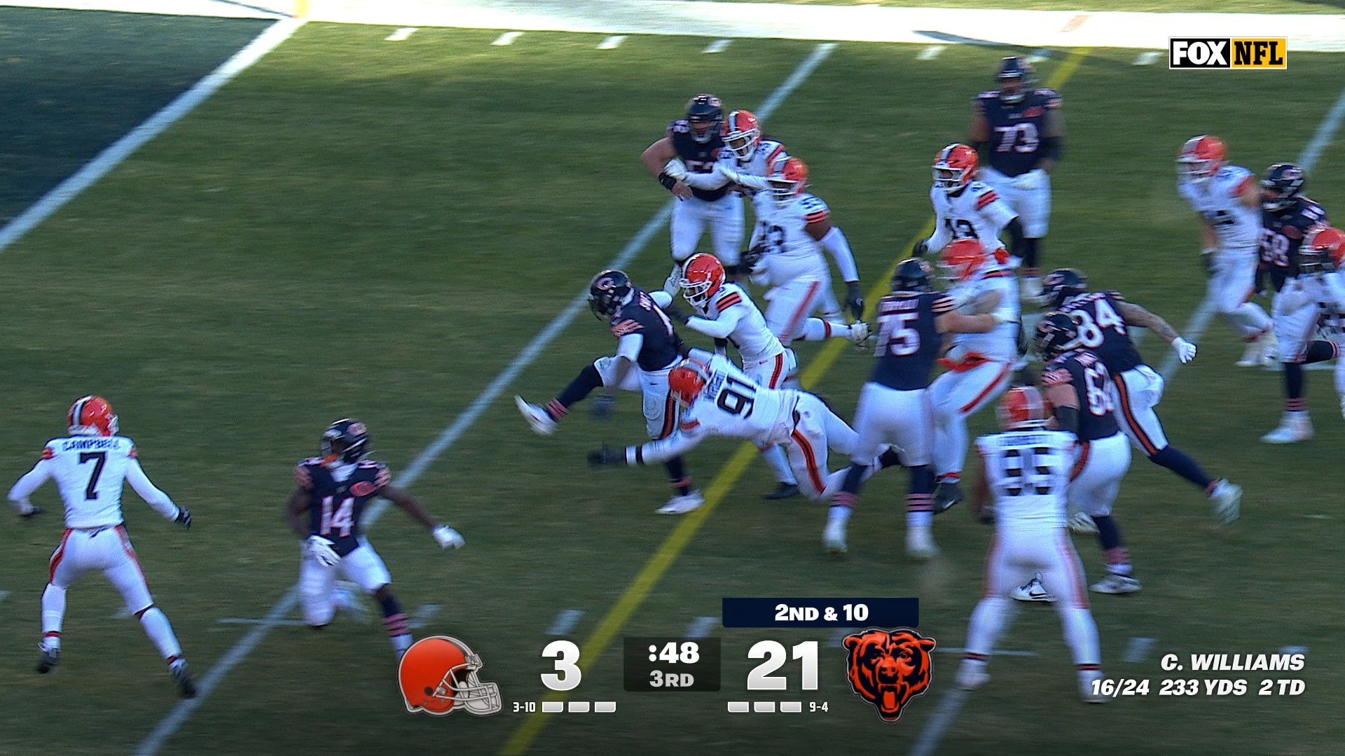 D'Andre Swift rushes for TOUGH 17-yard TD, extending Bears' lead over Browns | NFL Highlights