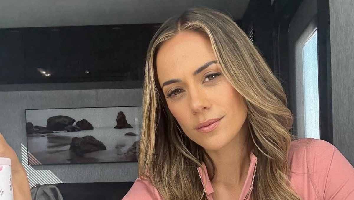 Jana Kramer Has Emotional Conversation With Daughter of Her Alleged Abuser