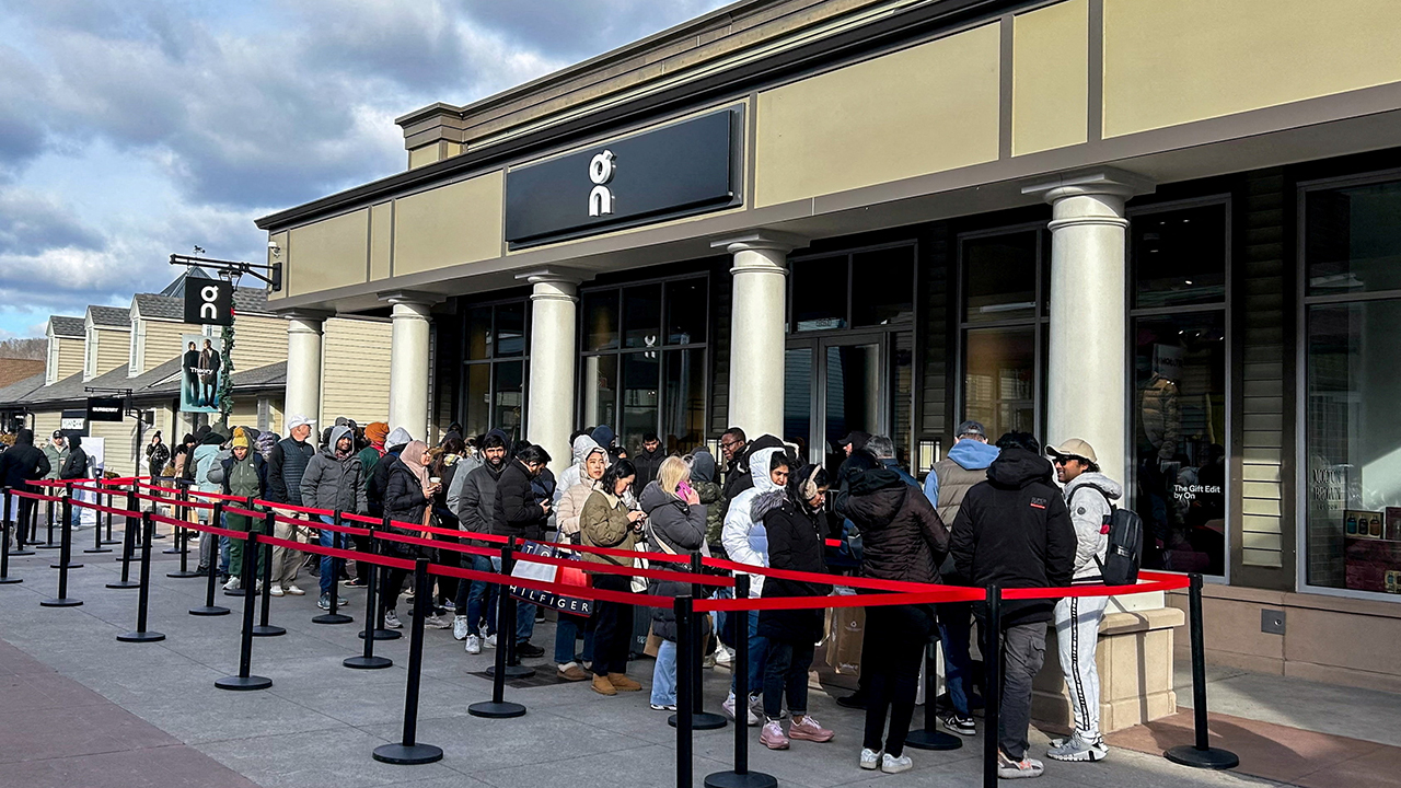 Black Friday online spending hits record $11.8B as American shoppers embrace new AI technology