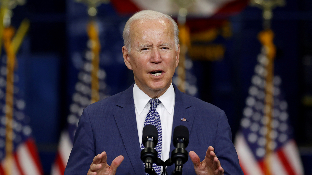 Federal court terminates Biden-era student loan plan affecting millions nationwide