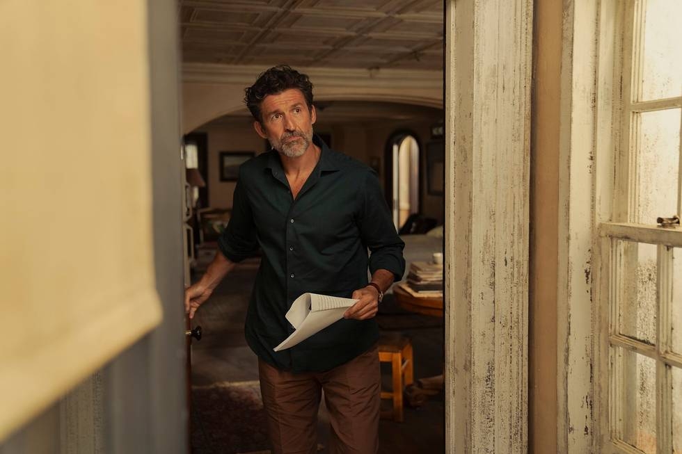 Carrie Clashes With Miranda Over Potential Spark With New 'AJLT' Neighbor