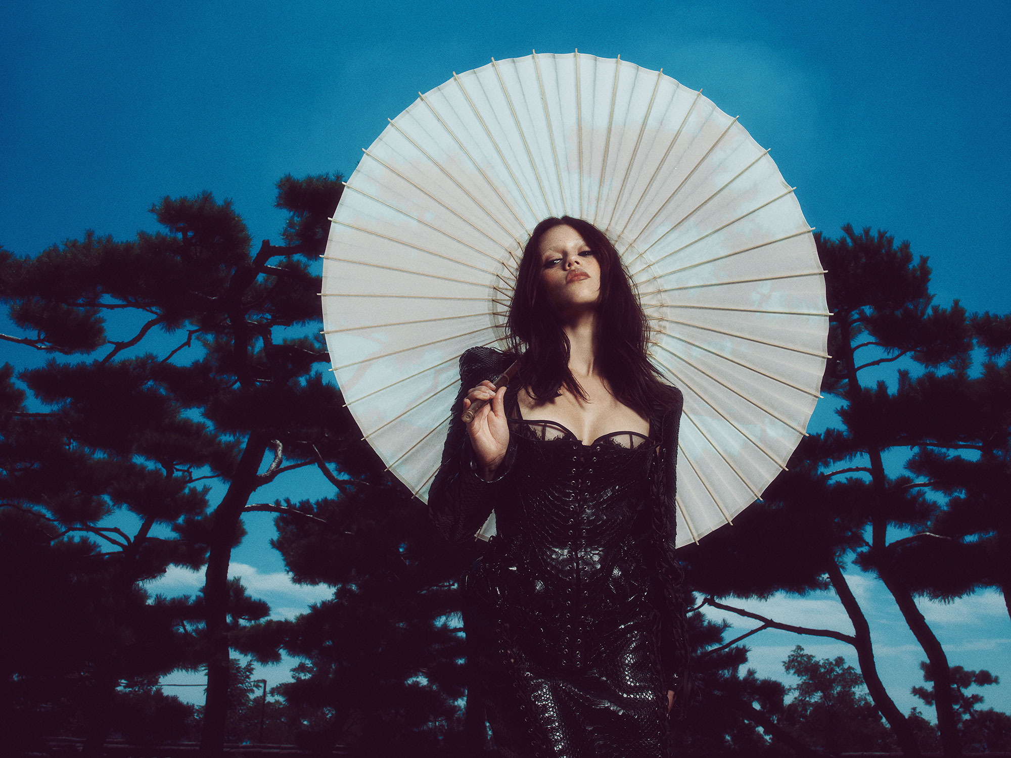 Jenna Ortega’s Stylist Laughs as 'Wednesday' Star Struggles in Tight Skirt