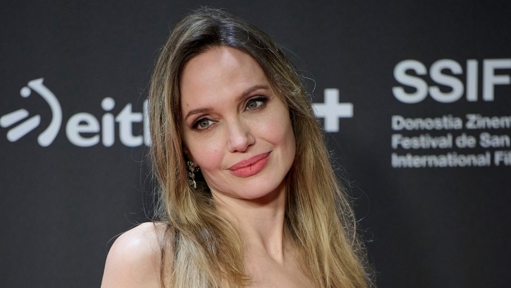 Run! Angelina Jolie's Woven Bottega Bag Look Is Secretly on Amazon