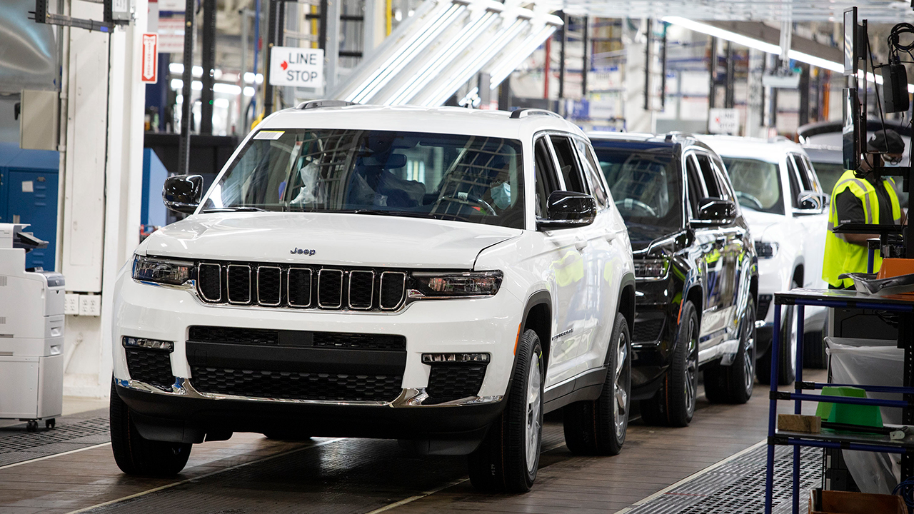 Chrysler recalls over 80K vehicles due to springs that may detach while driving
