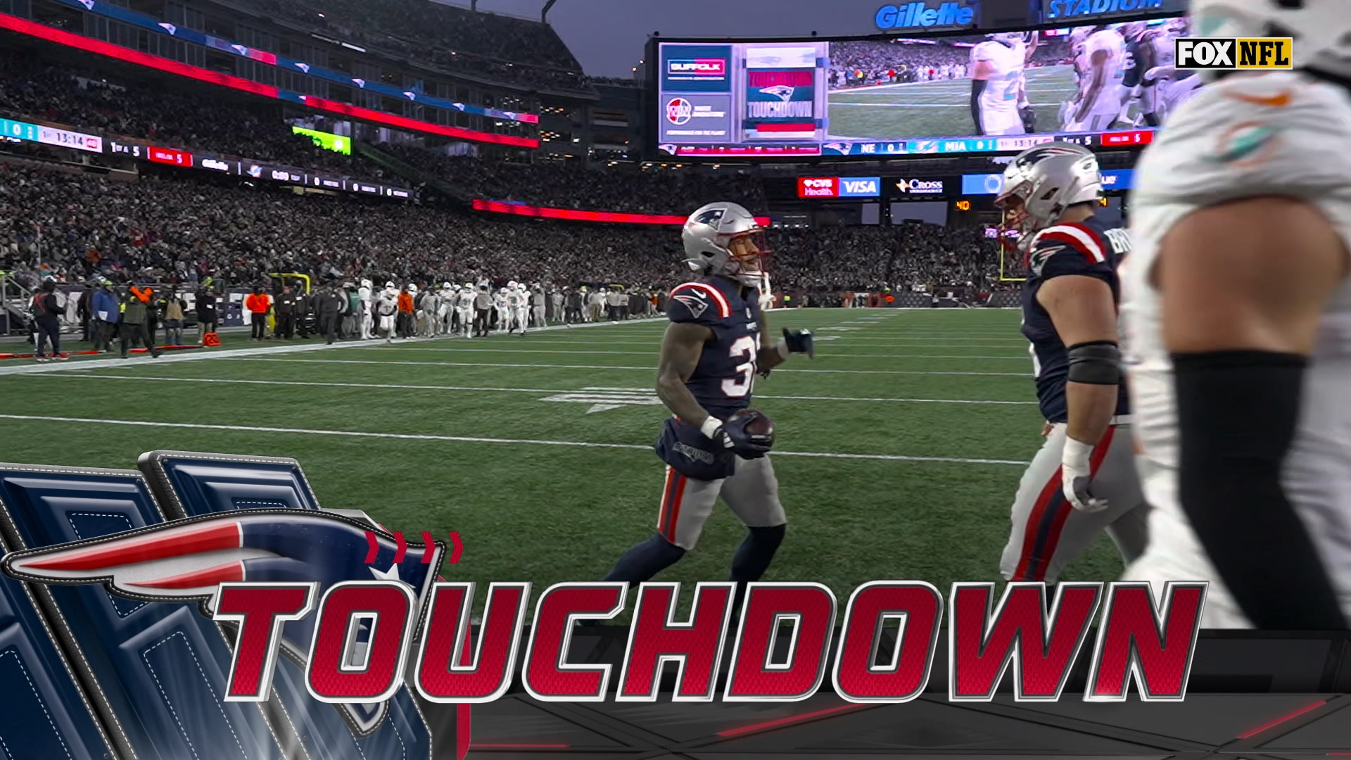 TreVeyon Henderson rushes for Five-yard TD to give Patriots 7-0 lead over Dolphins