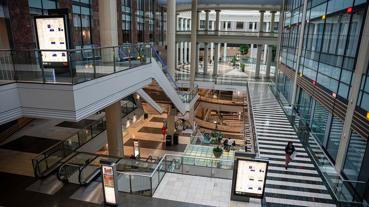 San Francisco’s largest mall abruptly closes for good, sooner than expected