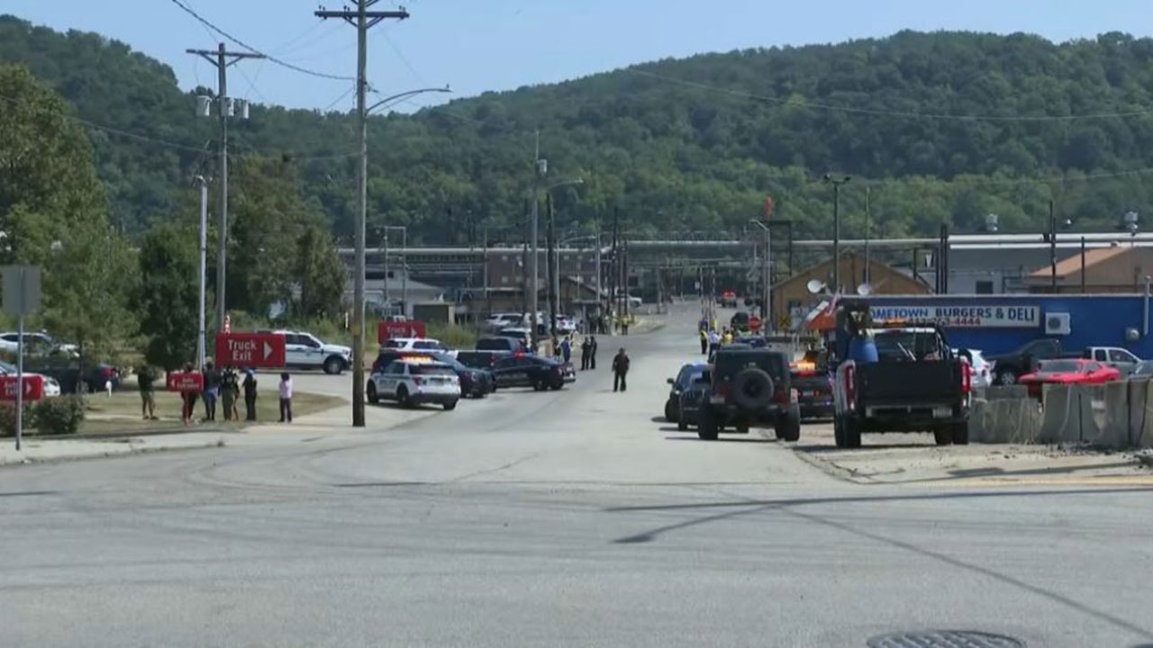 Pennsylvania US Steel plant explosion traps people under rubble