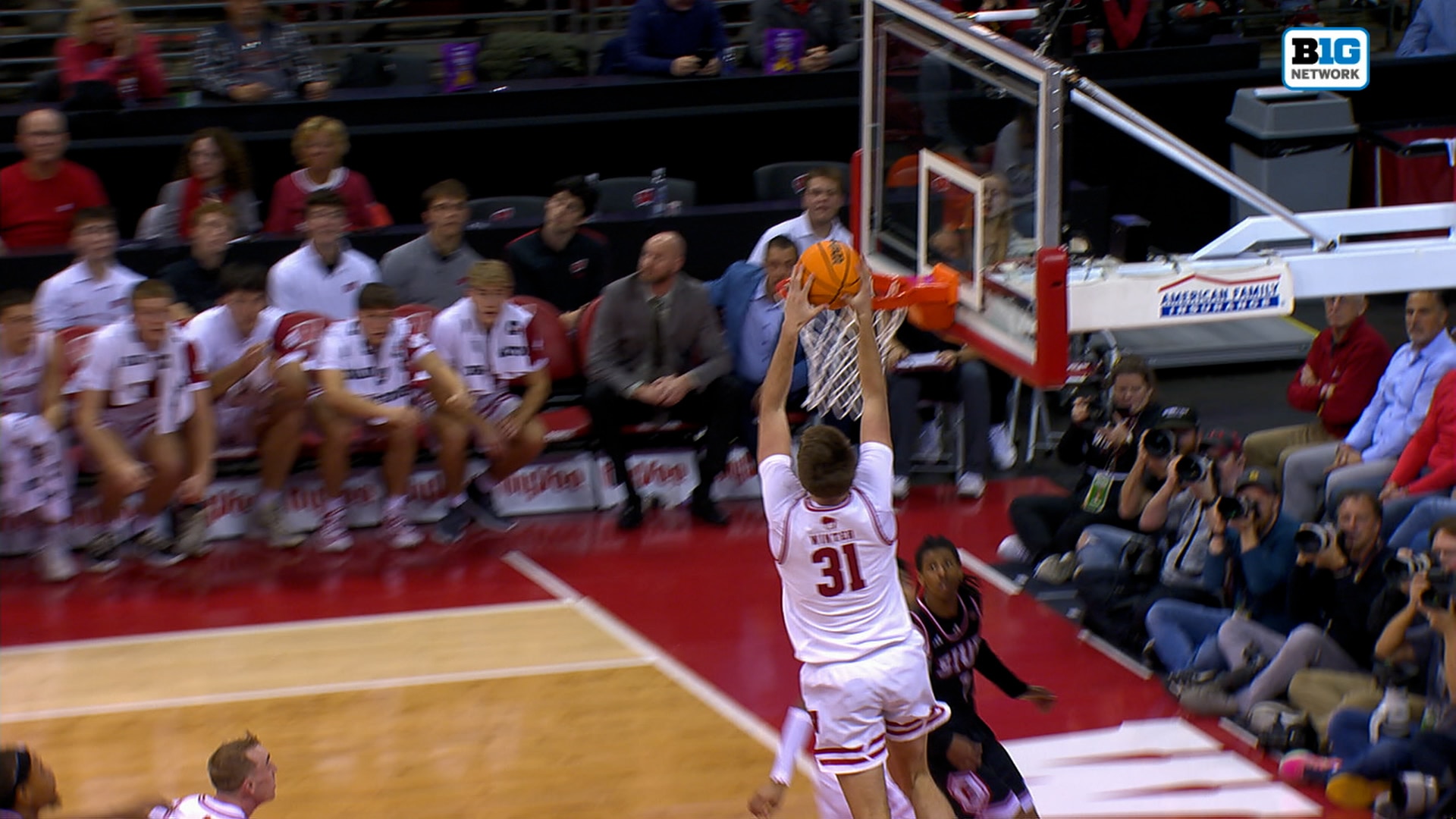 Wisconsin's Nolan Winter gets the steal &amp; throws down alley-oop on other end vs. SIU Edwardsville