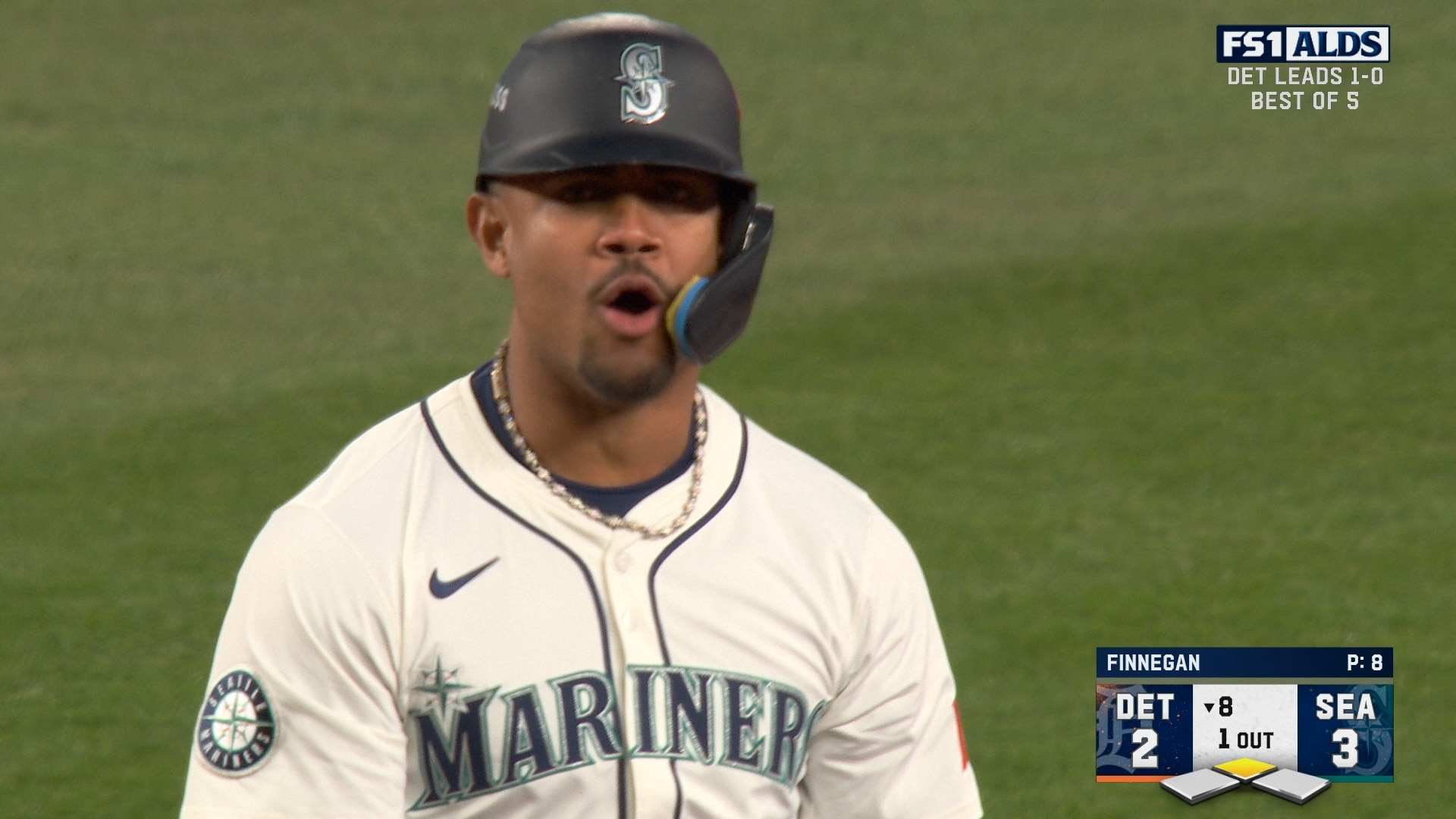 Mariners' Julio Rodríguez hits go-ahead double to retake lead over Tigers