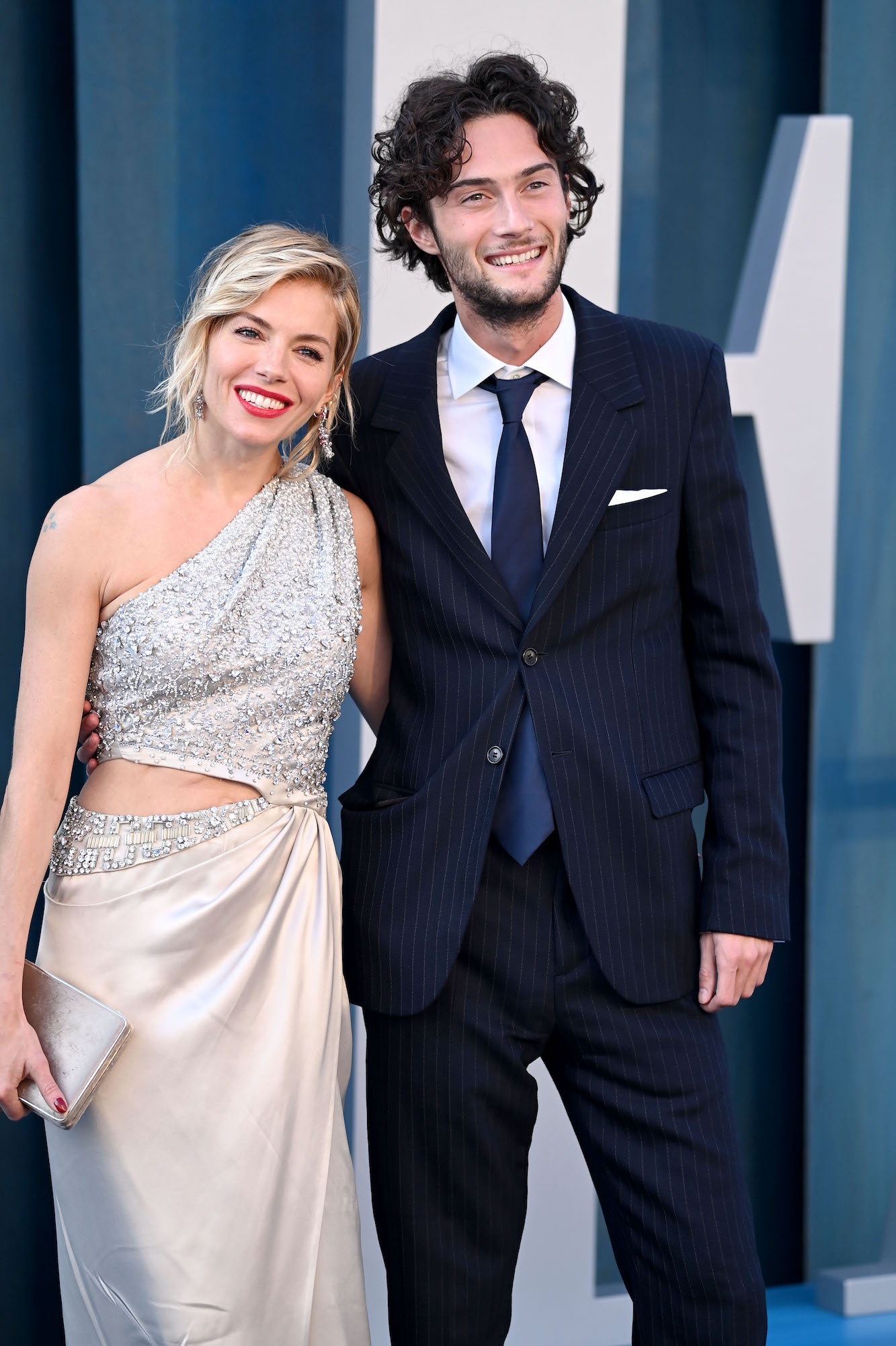 Sienna Miller and Boyfriend Oli Green’s Relationship Timeline
