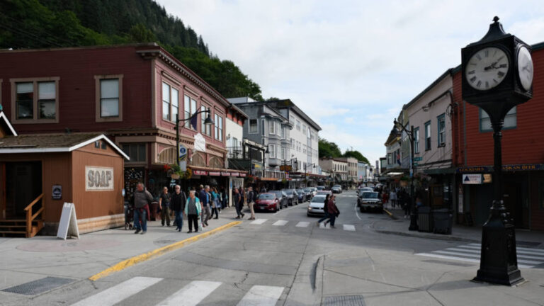Juneau Considers Seasonal Taxes During Busy Cruise Season
