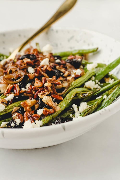 10 Easy Green Bean Recipes For Snazzy Sides &amp; Tasty One-Pot Dinners