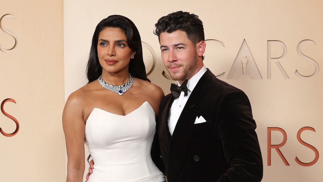 Nick Jonas Supports Wife Priyanka Chopra at 2026 Oscars in Hindi Kalava