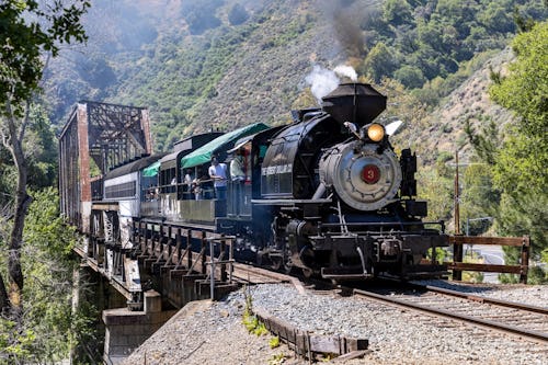 Scary Mommy 2025 Readers' Choice Awards Best Family Friendly Railroad Attractions