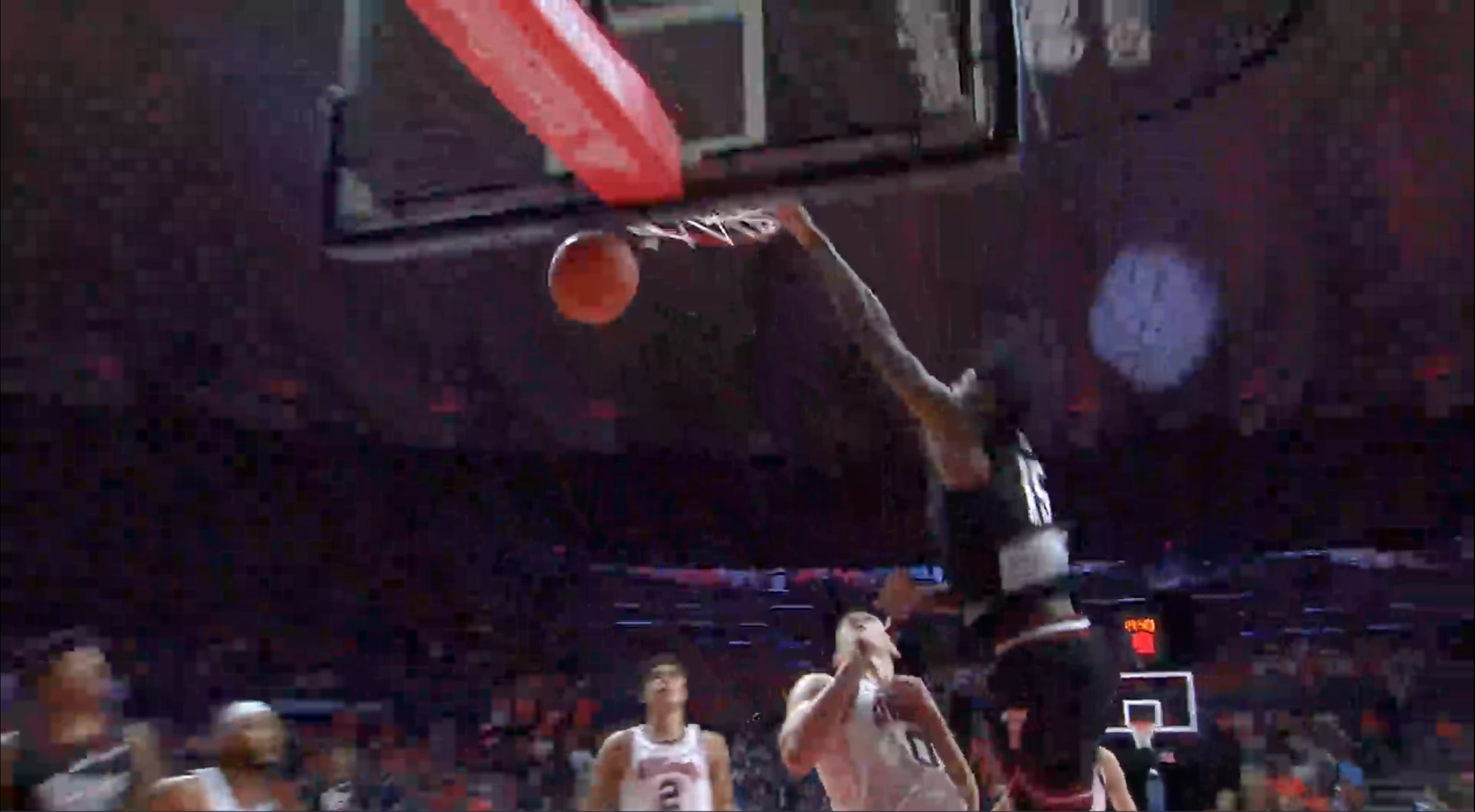 JT Toppin showcases his power with NASTY dunk, Texas Tech trails Illinois in the second half