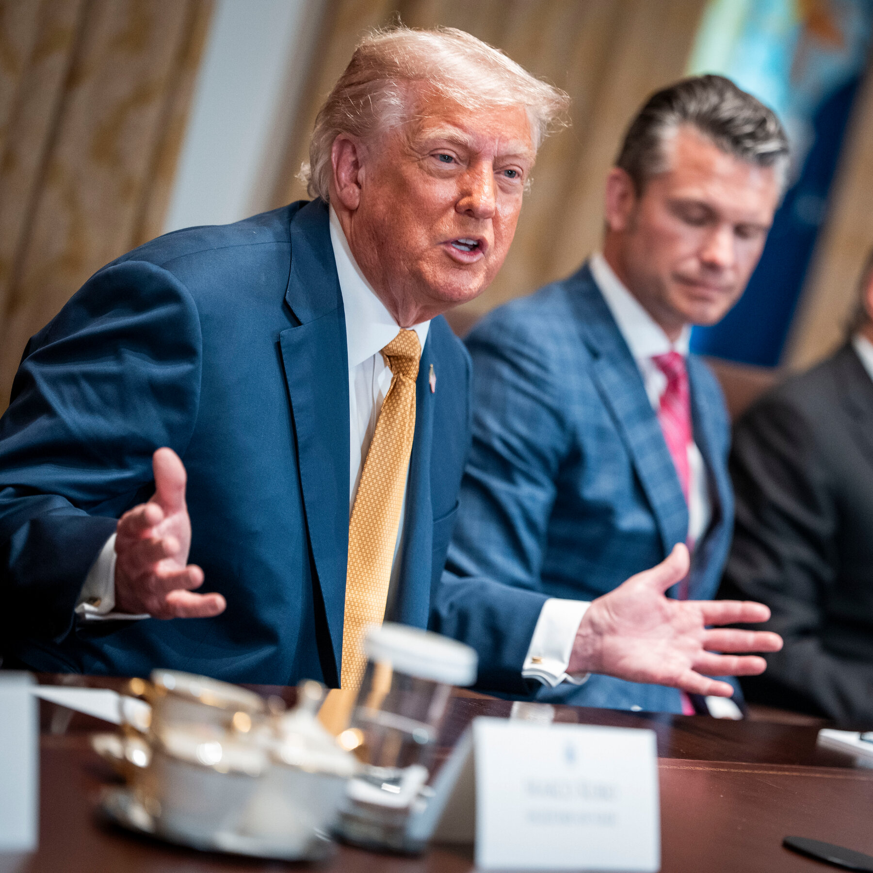 Trump Uses Cabinet Meeting to Vent About Epstein, Putin and Powell
