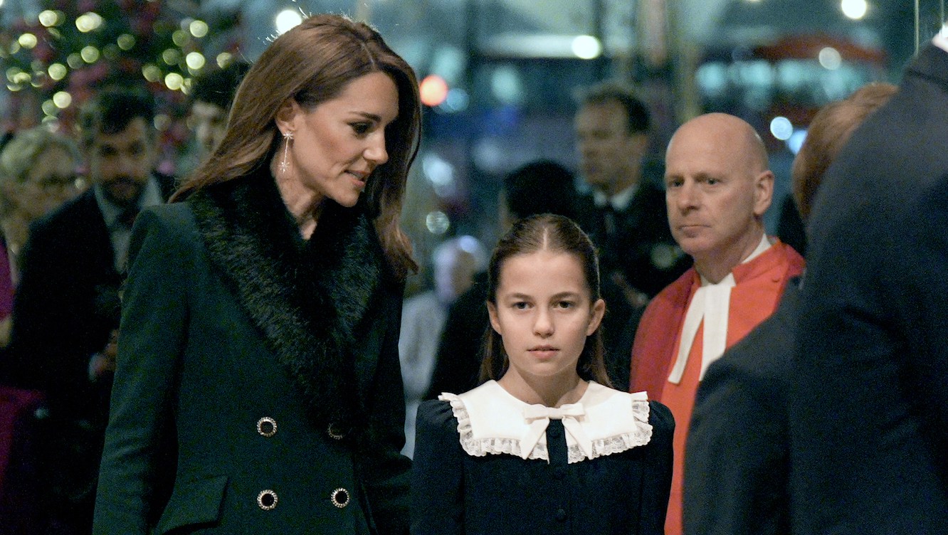 Kate Middleton Plays Piano With Daughter Charlotte During Carol Concert