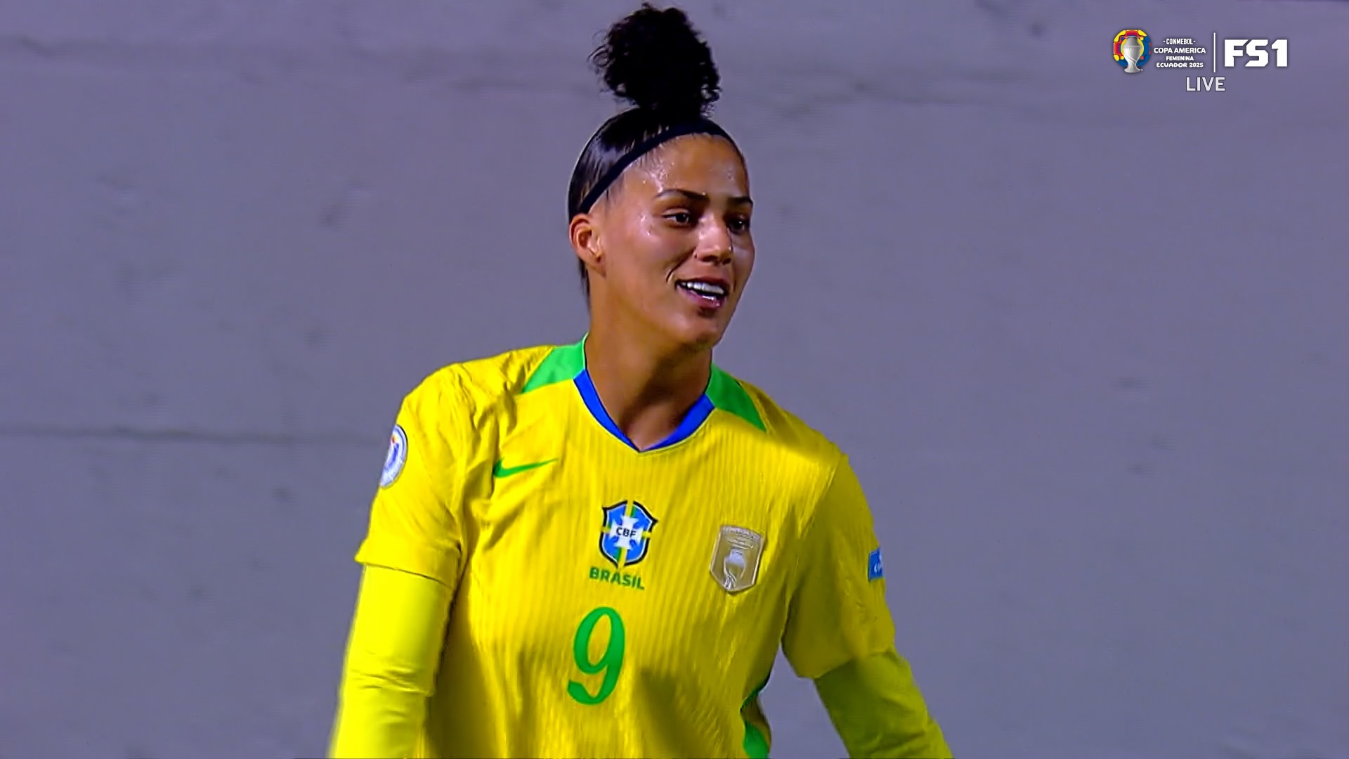 BRAZIL scores! Amanda Gutierres finishes to give Brazil a 1-0 lead
