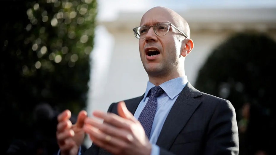 Ex-Biden spin doctor Ian Sams, slammed by Trump as 'below average,' grilled in House autopen probe