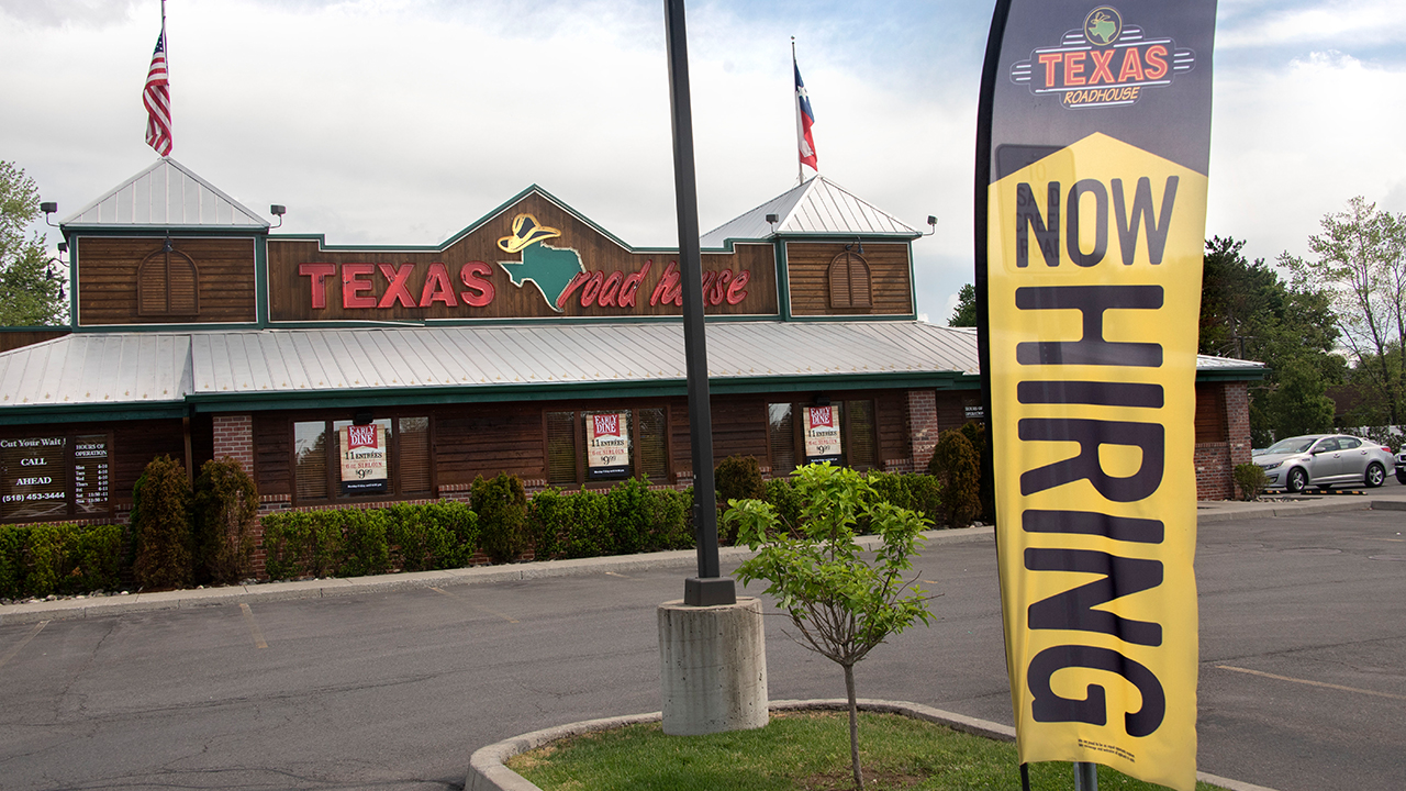 Texas Roadhouse hit with civil rights complaint alleging DEI discrimination in hiring practices