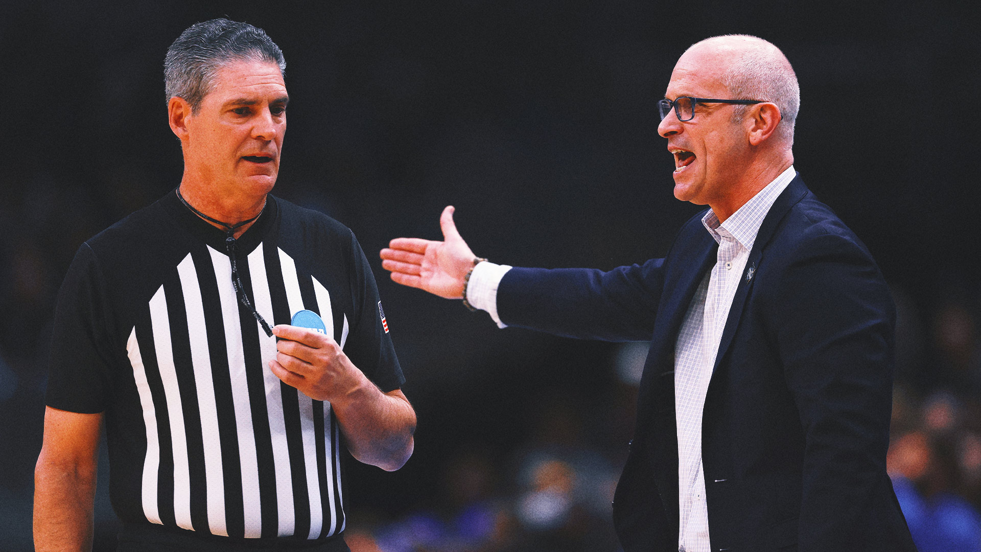 Dan Hurley on Viral Moment With Ref: 'Thought He Was Coming Over to Chest-Bump Me'