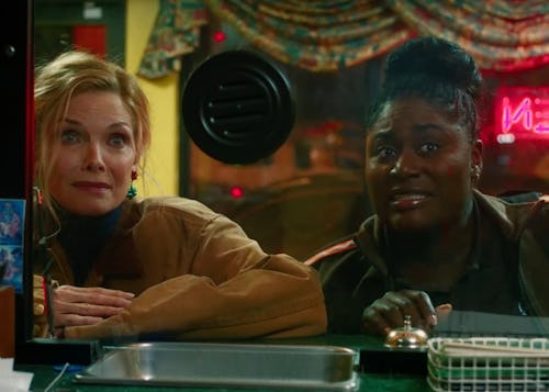 7 New Christmas Movies Starring Your Favorite '90s &amp; '00s Actors