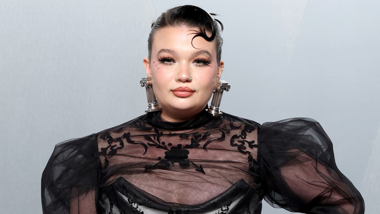 Singer Lola Young Says She's in 'Drugs Recovery' After Collapsing Onstage