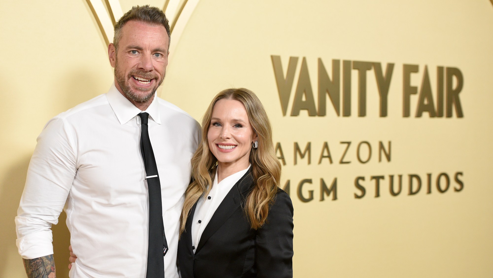 Dax Shepard Fixes Kristen Bell's Hair During Rare Joint Red Carpet Outing