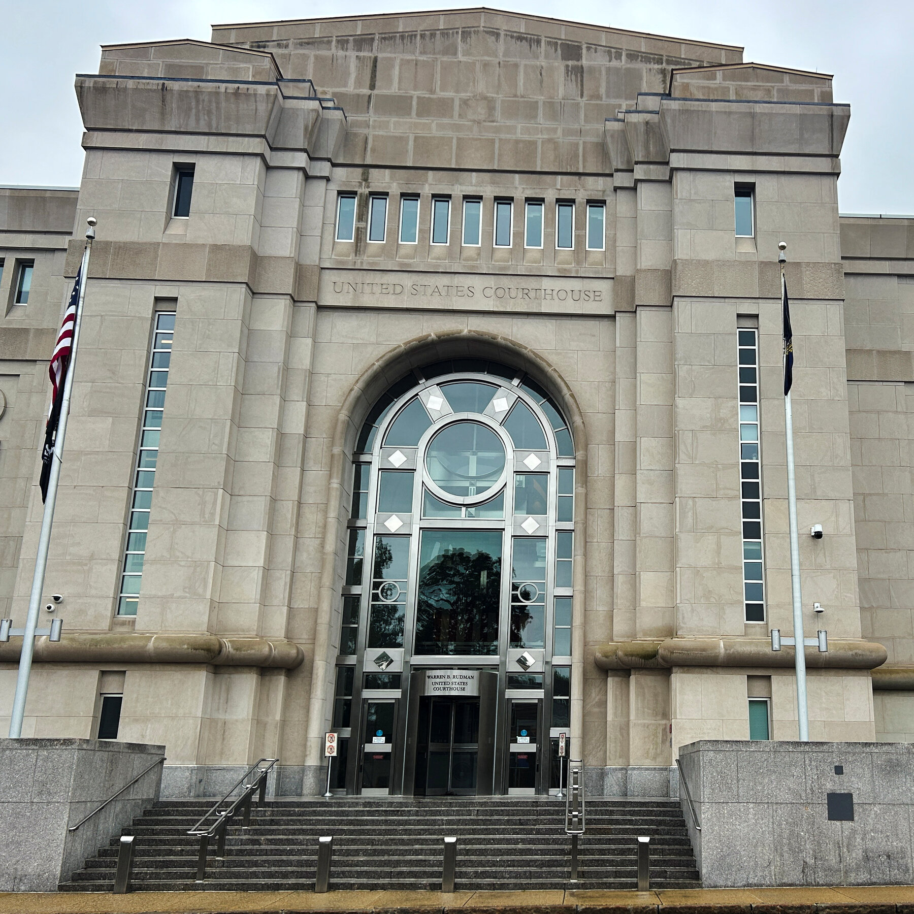 Judge Blocks Trump’s Birthright Citizenship Order in Class-Action Challenge