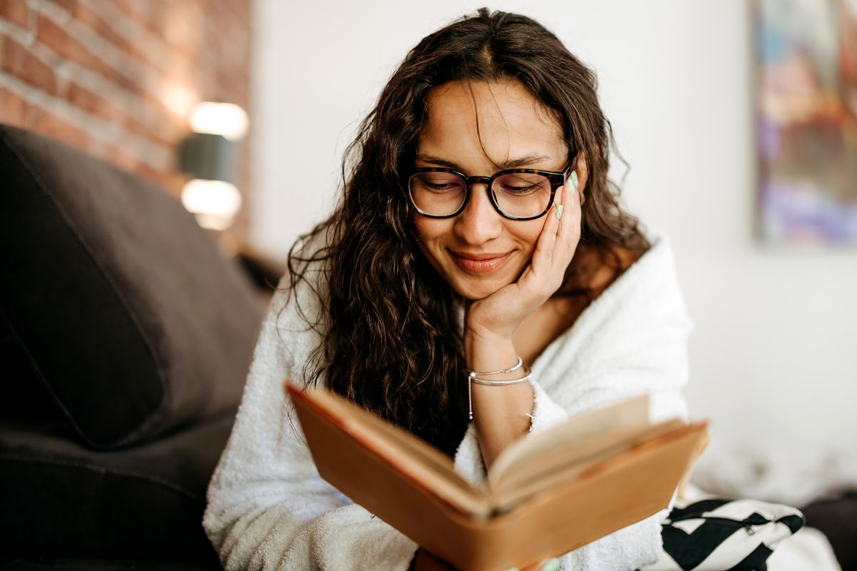 19 Enemies-To-Lovers Books With Excellent Ratings From Readers