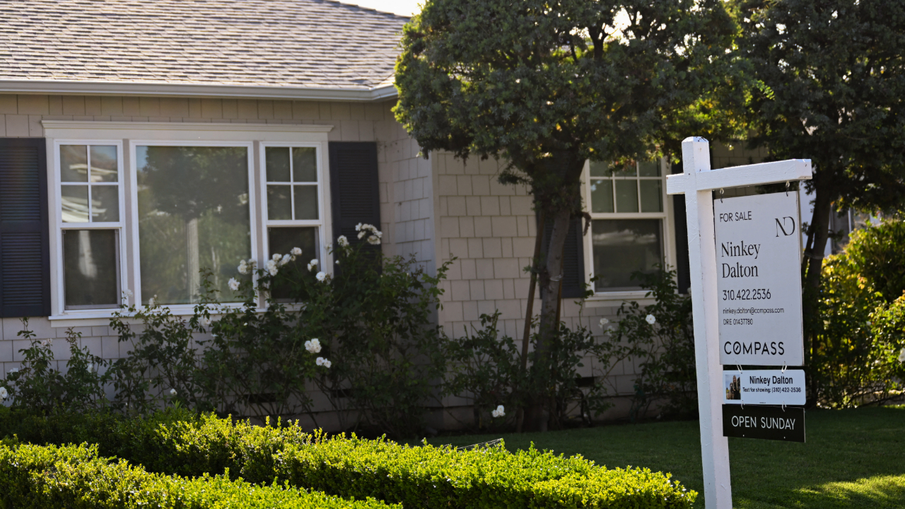 Wall Street banks race to win Trump admin's favor for massive Fannie Mae, Freddie Mac IPO deal