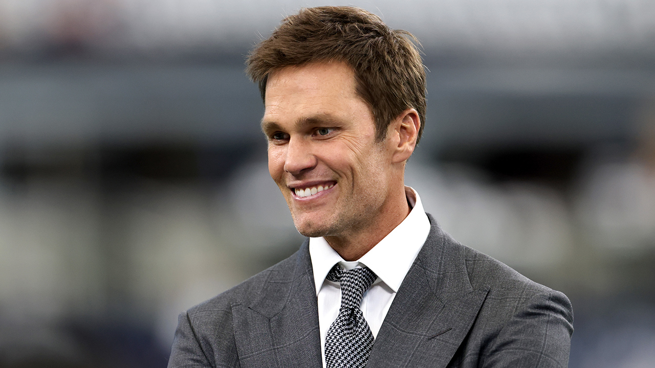 Tom Brady partners with robotic massage company, touts AI tech: 'I want this to be in every locker room'
