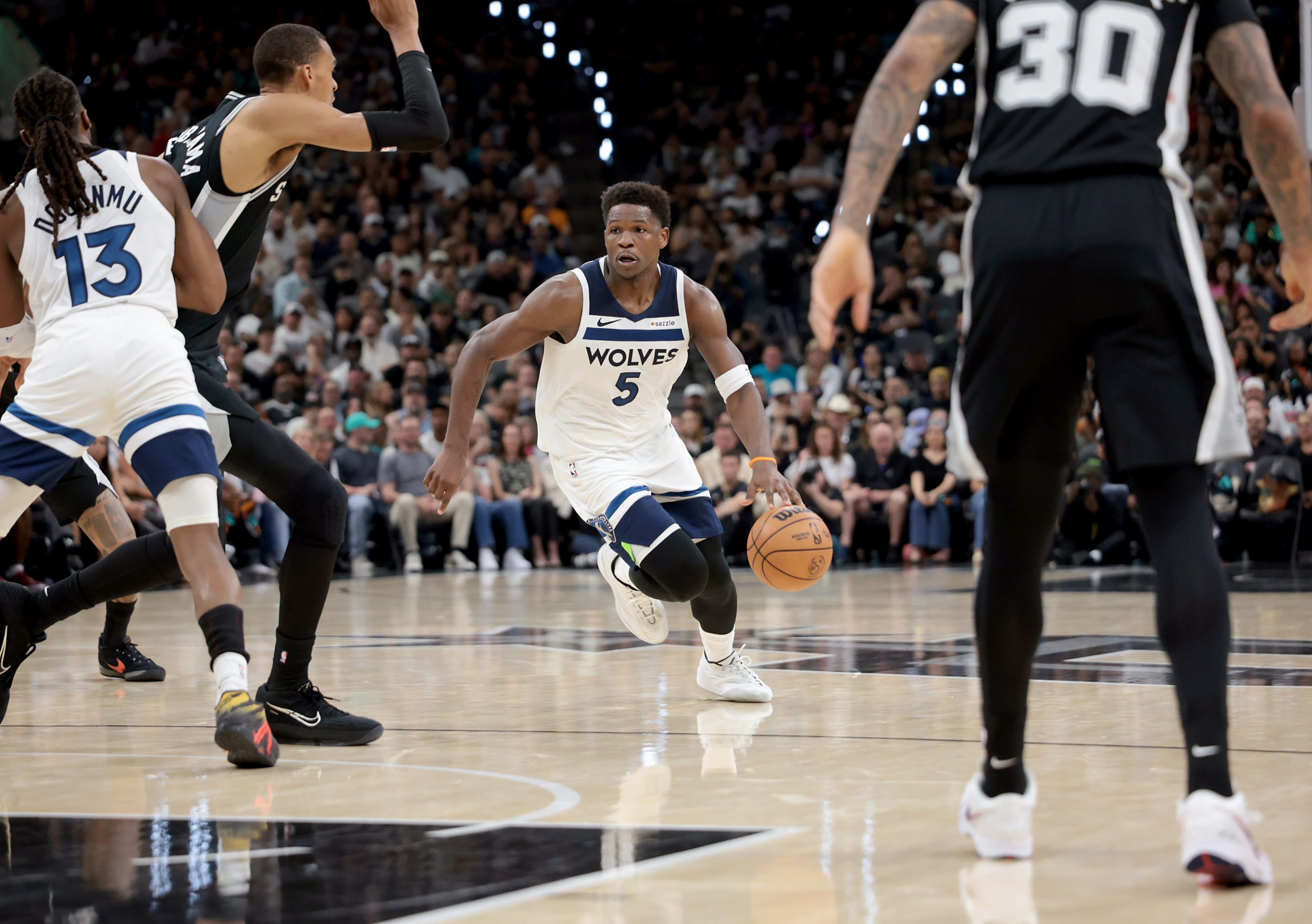 Sleeper Promo Code FOXSPORTS: Get $20 Free for Cavaliers vs. Pistons, Timberwolves vs. Spurs