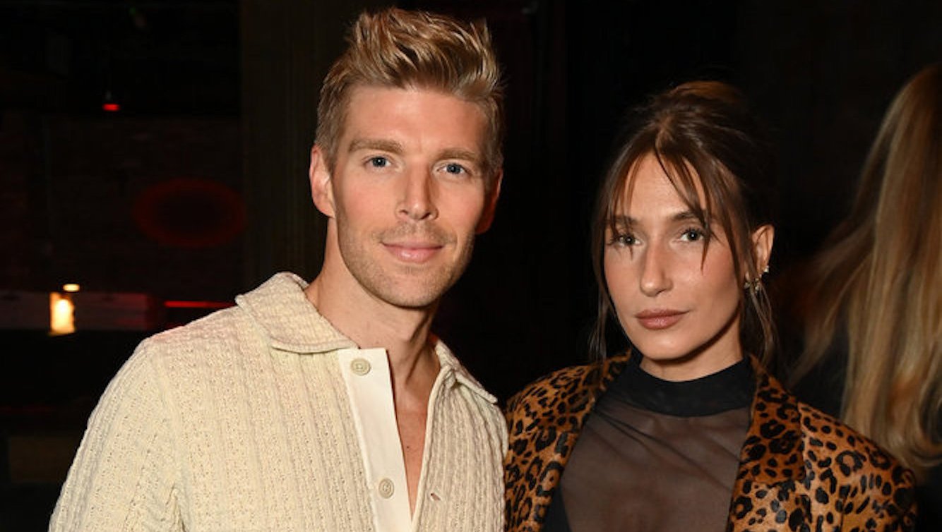 Kyle Cooke Explains Story Behind Viral Laughing Pic With Ex Amanda Batula