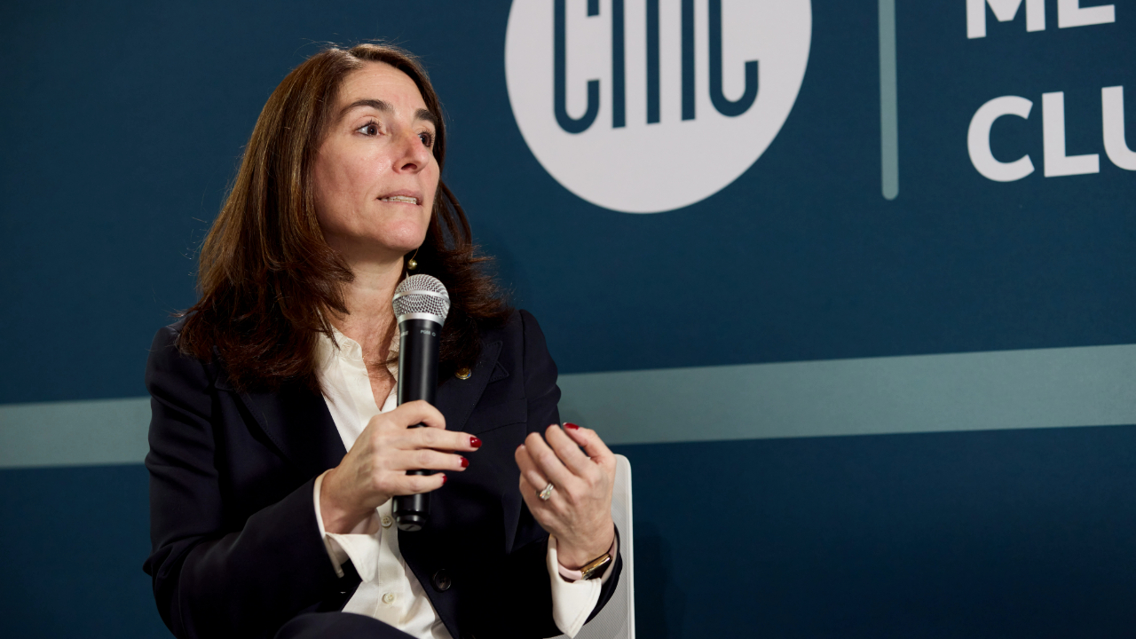 Fed official reveals why America's economy remains 'really healthy' despite holding off on rate cuts