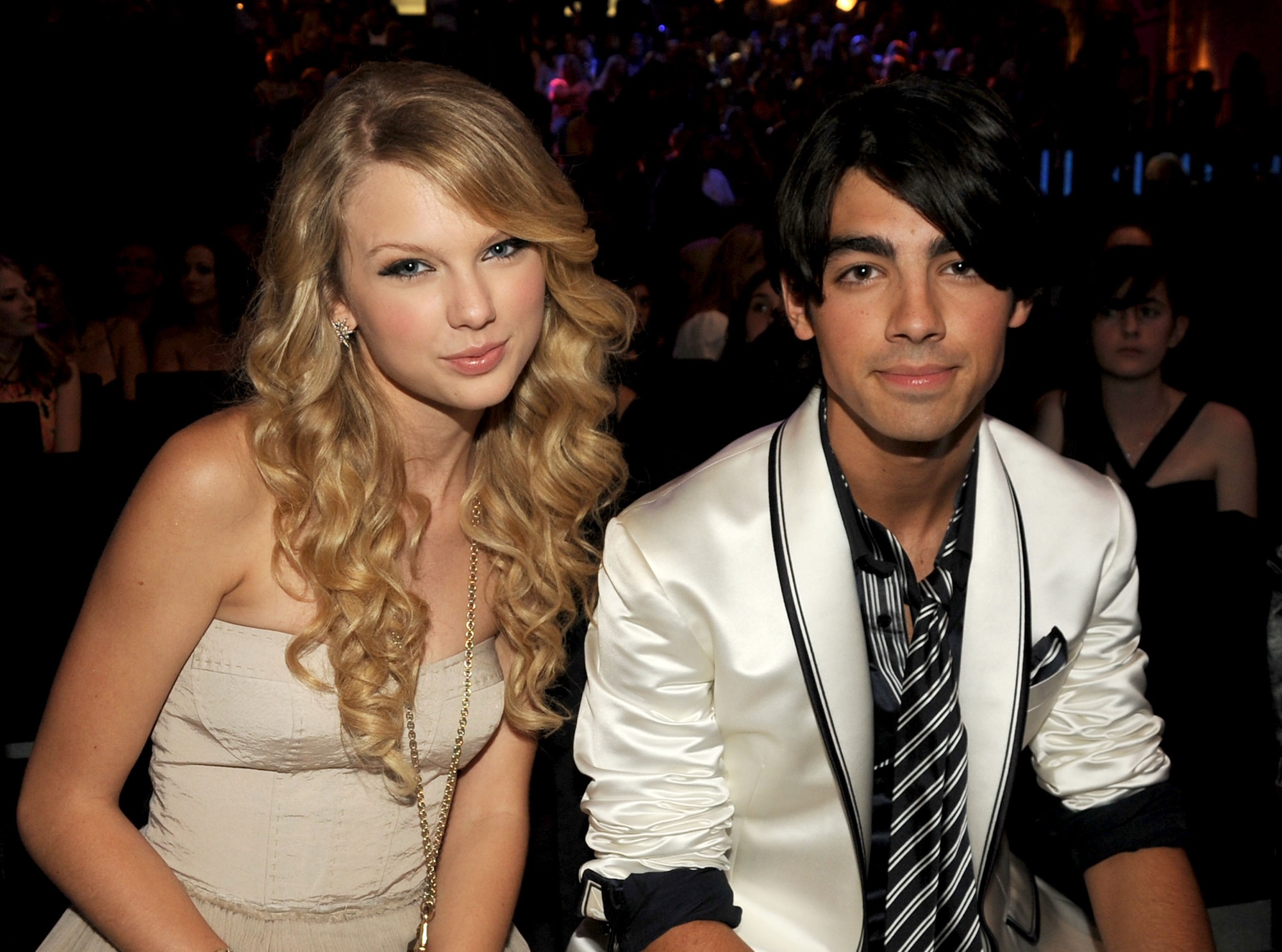 Joe Jonas Weighs In on Ex Taylor Swift's New Album After Mixed Reviews