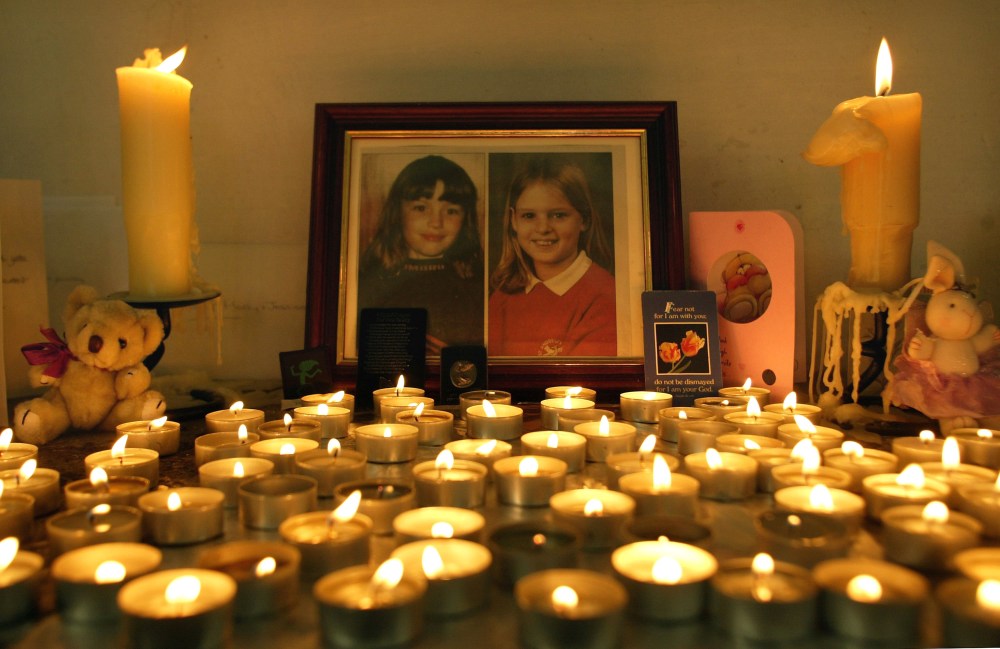 U.K. Child Killer Ian Huntley Dies Days After Being Attacked in Prison