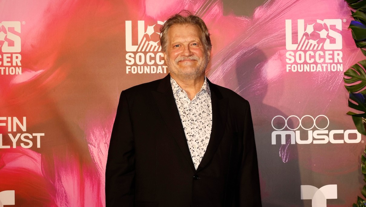 Drew Carey Went Jogging, Out to Dinner While Having a Heart Attack