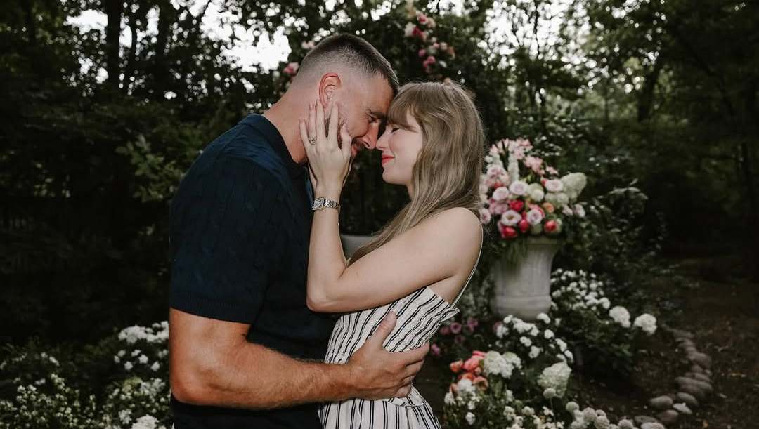 Taylor Swift Says Travis Kelce 'Crushed It' With His Surprise Proposal