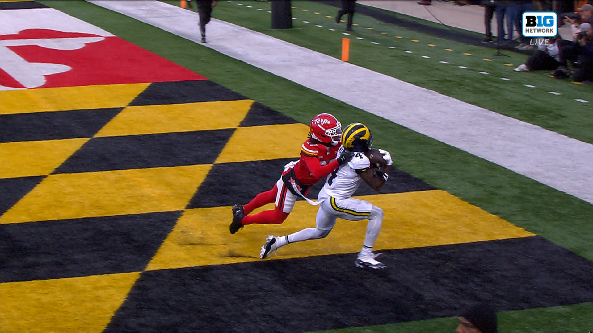 Michigan's Bryce Underwood passes 17-yard TD to Andrew Marsh, tying score against Maryland