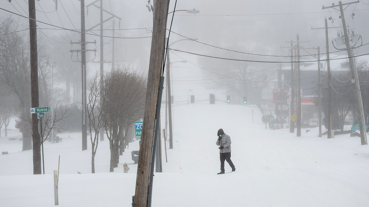 Massive winter storm strains US power grid as operators scramble to avoid blackouts