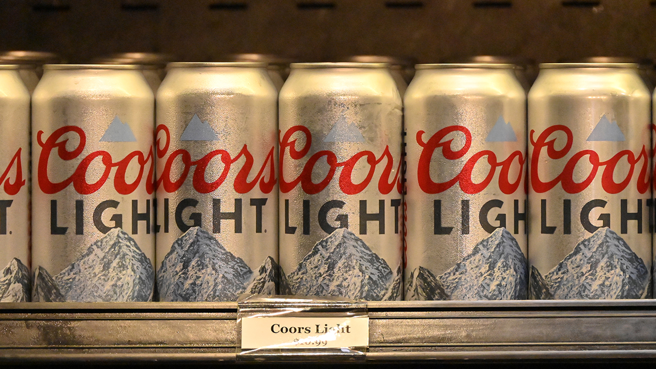 Molson Coors to cut hundreds of jobs in major restructuring plan